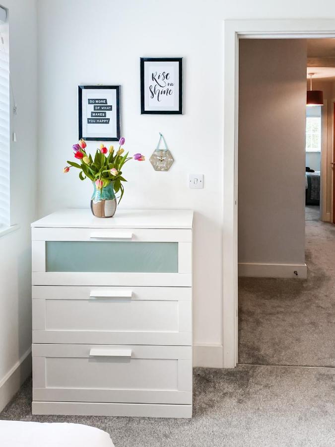 The Chaucer - Modern 3 Bed Home With Parking Close To City Centre カンタベリー エクステリア 写真