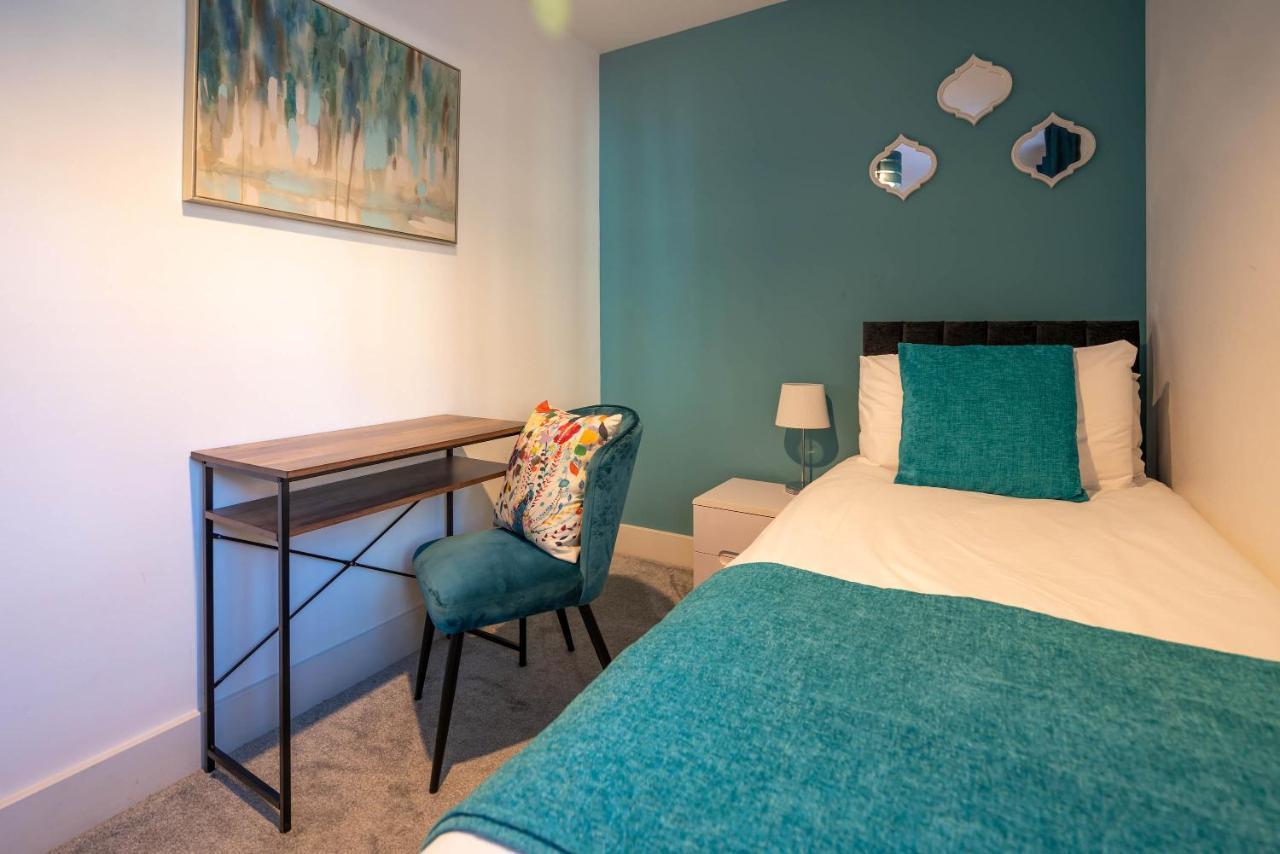 The Chaucer - Modern 3 Bed Home With Parking Close To City Centre カンタベリー エクステリア 写真