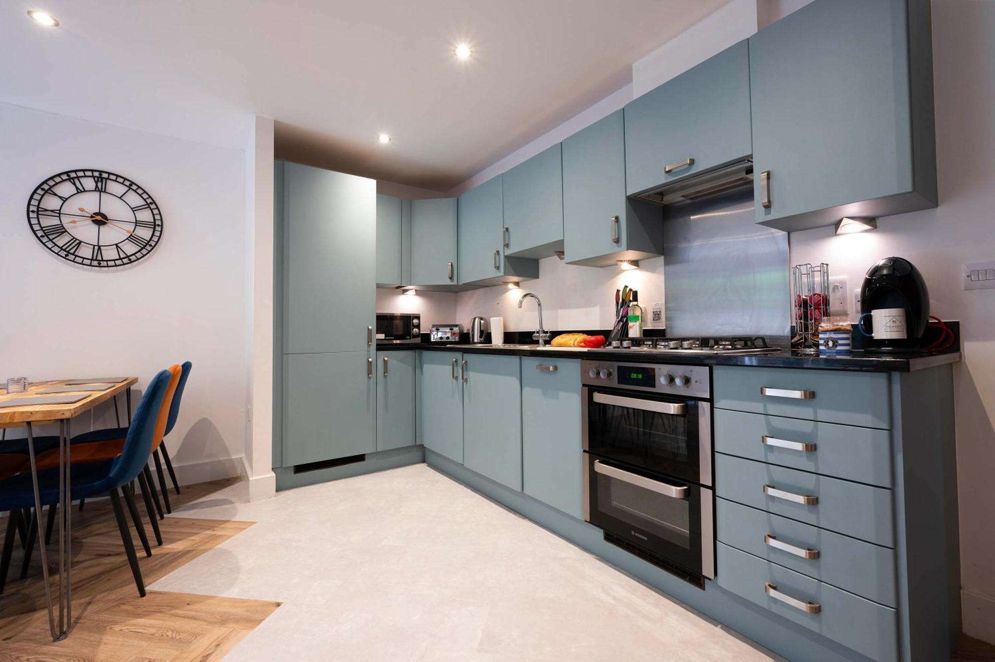 The Chaucer - Modern 3 Bed Home With Parking Close To City Centre カンタベリー エクステリア 写真